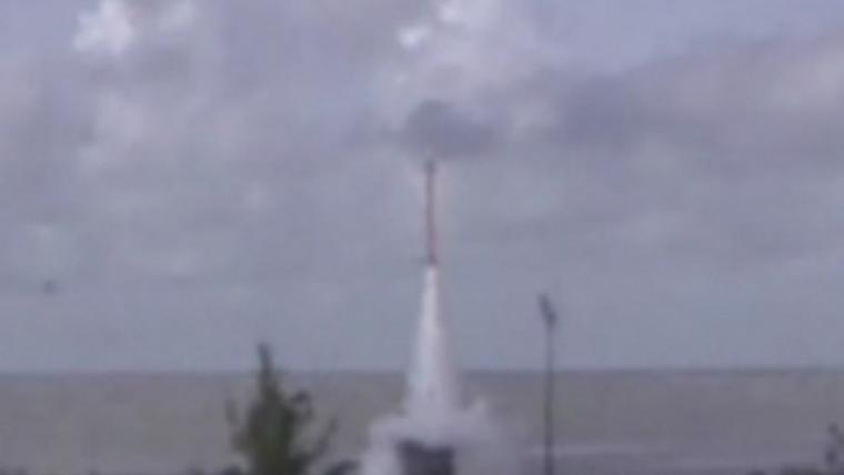 تجربة صاروخ براك 8