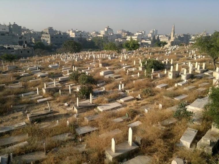 أبو عنزة: إنشاء "مقبرة" جديدة في بلدة  عبسان الجديدة تتسع لـ800 قبر