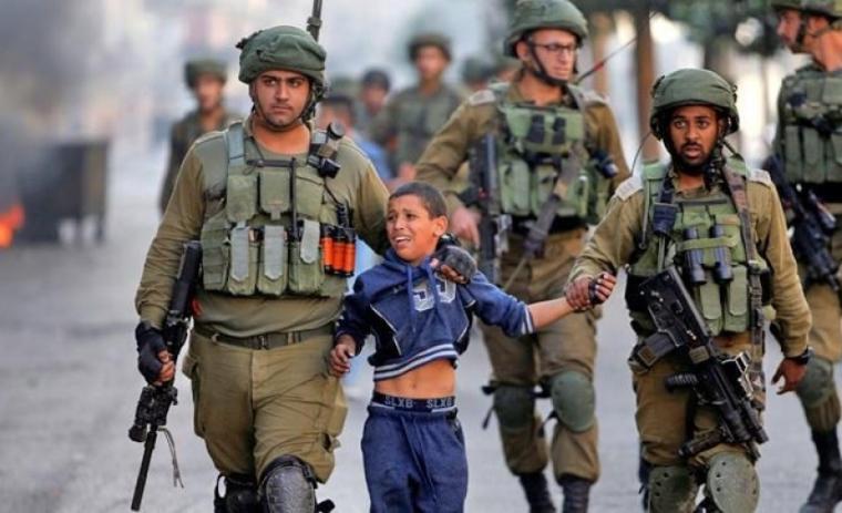 جيش الاحتلال يعتقل طفل