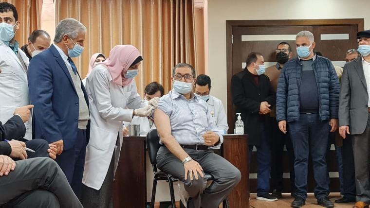 تطعيم لقاح فيروس كورونا في غزة.jpg