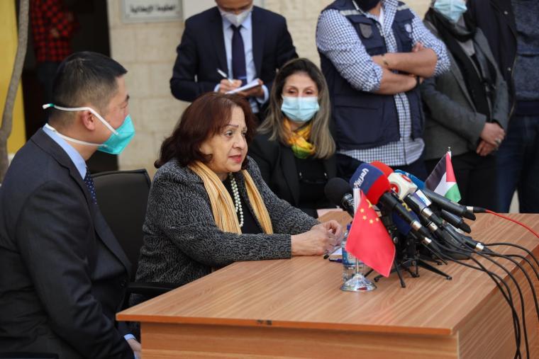 وزارة الصحة الفلسطينية تتسلم 100 ألف جرعة من لقاح سينوفارم" الصيني.jpg