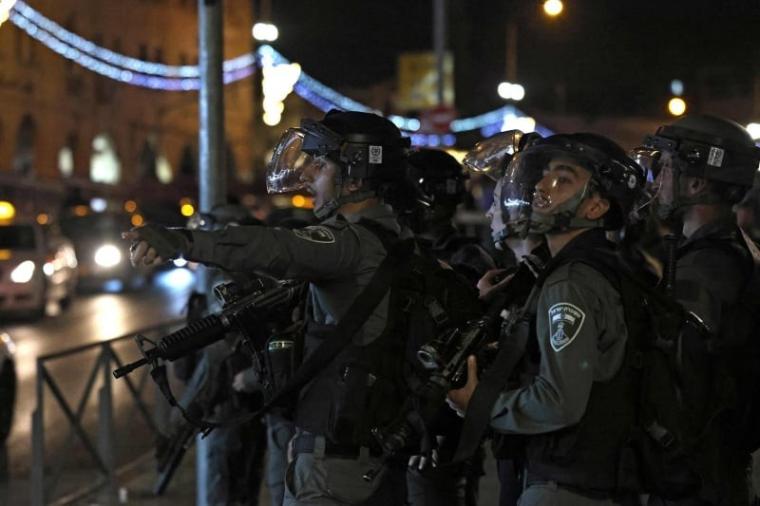 إصابة عشرات الشبان في مواجهات مع قوات الاحتلال في القدس