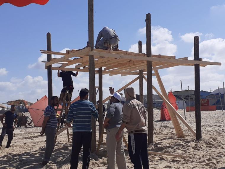 أبراج الانقاذ البحري في قطاع غزة