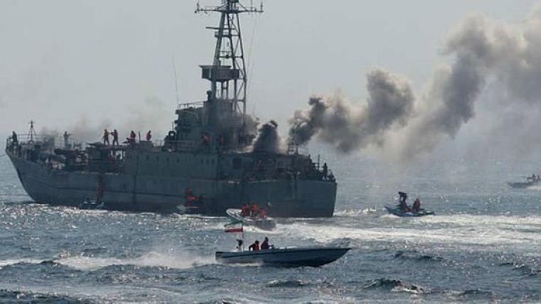 إيران سترد على على الهجوم على السفينة "سافيز" في البحر الأحمر