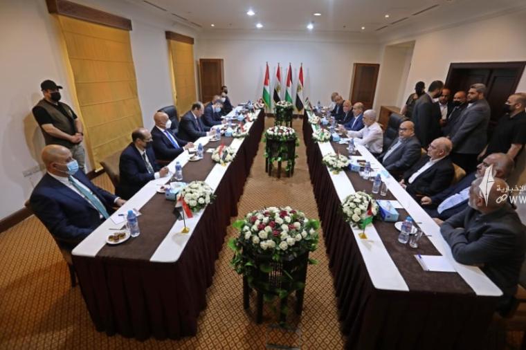 لقاء قادة حماس والوفد الامني المصري.jpg
