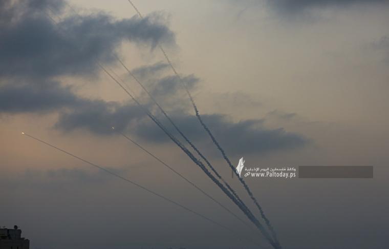 إطلاق صواريخ تجريبية من قطاع غزة اتجاه البحر اليوم