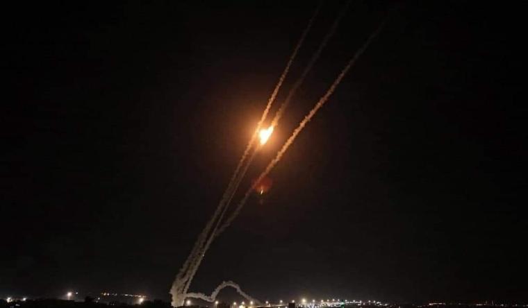 استخبارات الاحتلال تعلق على حادثة إطلاق صواريخ اتجاه الجليل الأعلى الليلة