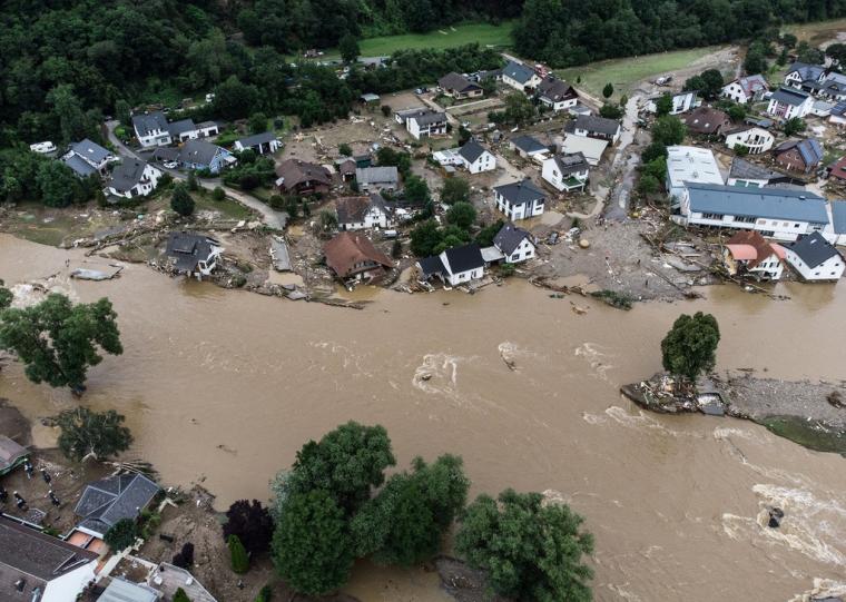 81 حالة وفاة جراء فيضانات عارمة في ألمانيا