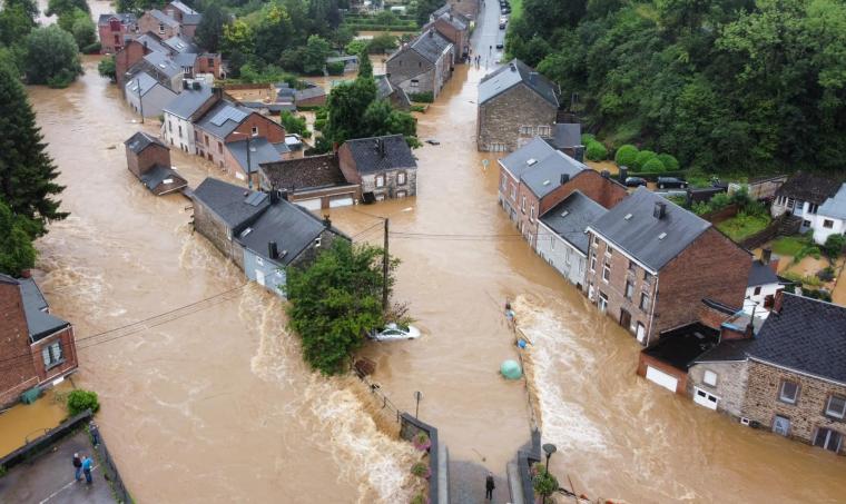أرشيفية-فيضانات بلجيكا.jpg