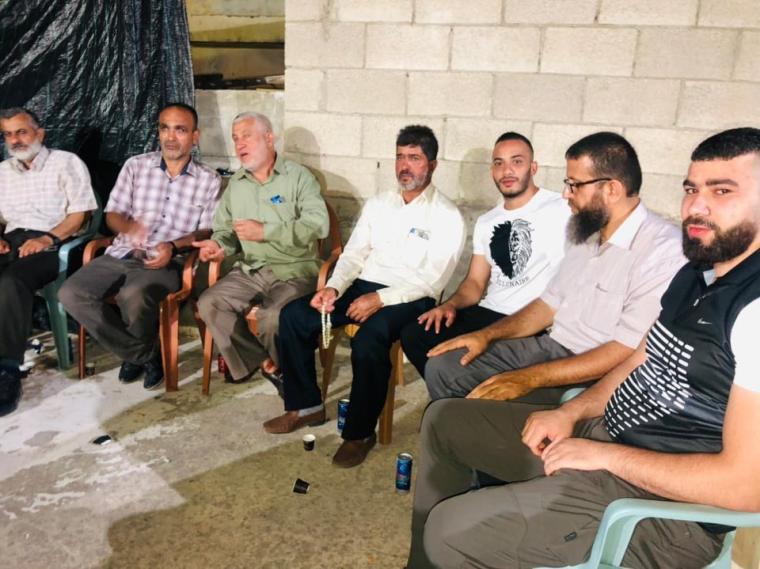 الجهاد تقدم واجب العزاء بشهداء مخيم جنين