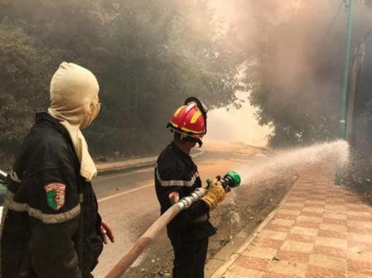 ارتفاع عدد ضحايا الحرائق في الجزائر إلى 69