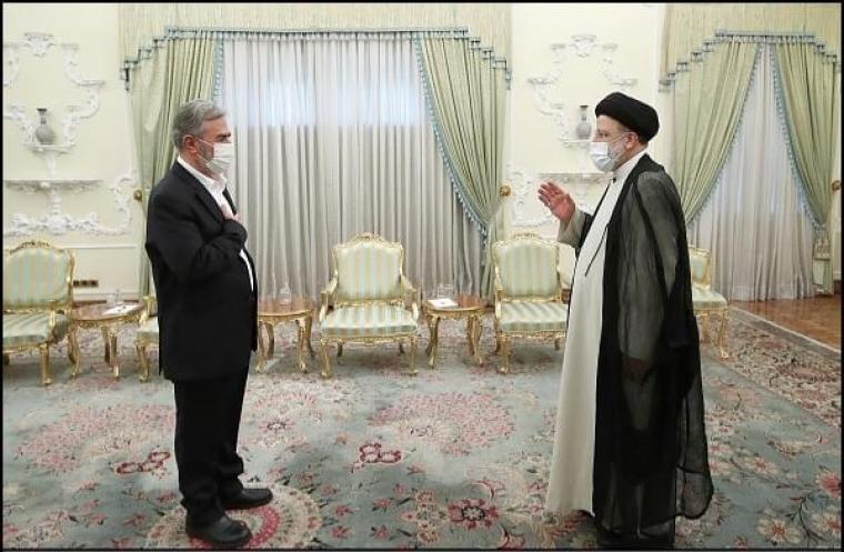 القائد النخالة والرئيس الايراني.jpg
