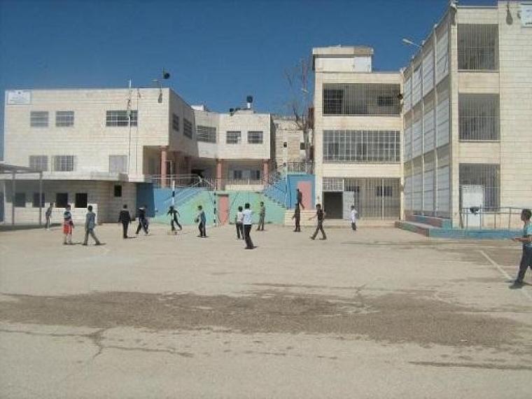 مدارس في مناطق "ج" ..هدم