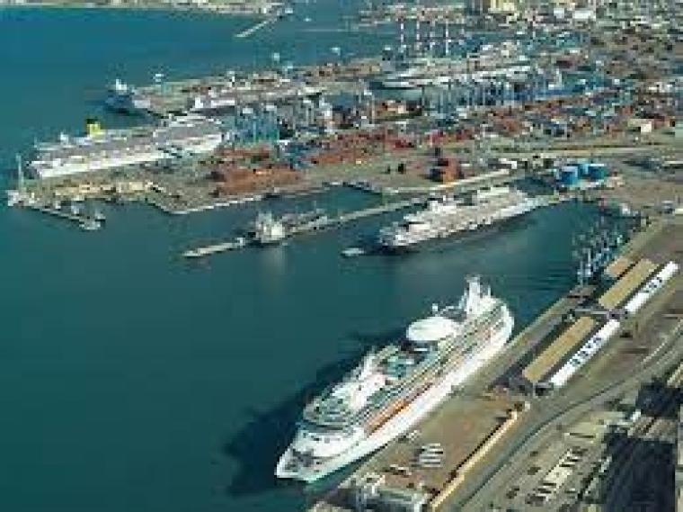 ميناء الخليج في حيفا.jpg