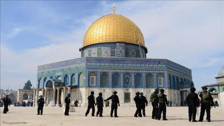 شرطة الاحتلال بالمسجد الأقصى