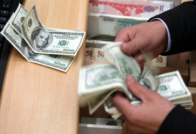 كيف جاء سعر صرف الدولار مقابل الشيكل اليوم السبت؟