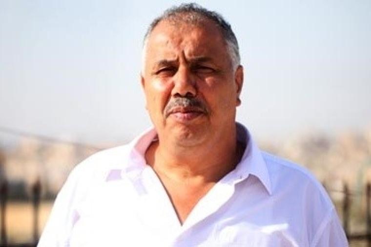الاحتلال يقرر إبعاد الناشط أبو الحمص عن منطقة باب العامود