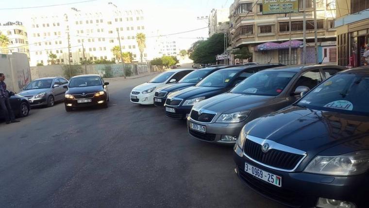 مكتب تاكسيات في غزة