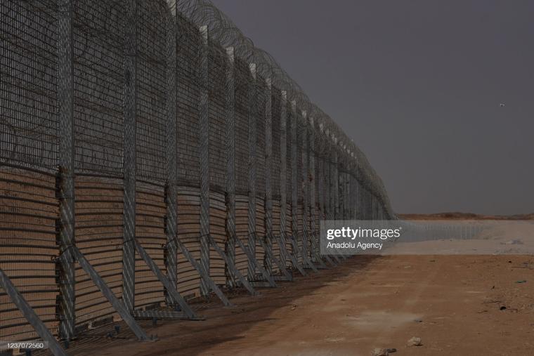 الجدار العائق على حدود غزة (5).jpg