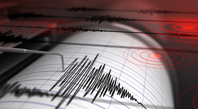 زلزال بقوة 5,7 درجة يضرب جزيرة جاوا الاندونيسية