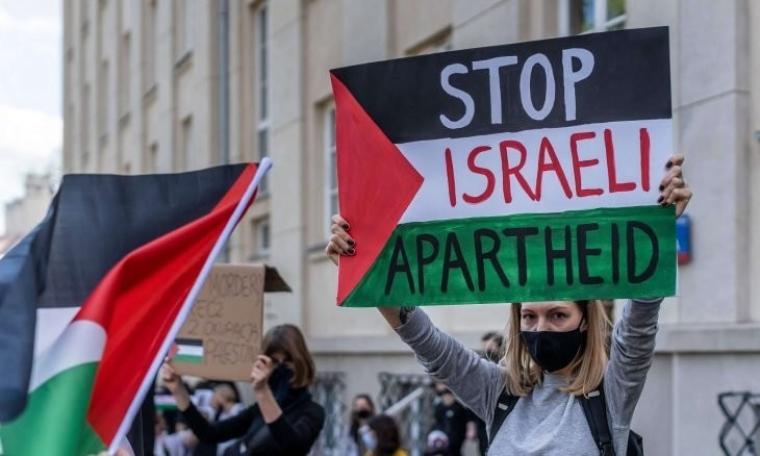 تظاهرة في دالاس الأميركية ضد العدوان "الإسرائيلي" على الشعب الفلسطيني