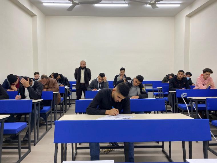 بدء الامتحانات النهائية في جامعةالإسراء (2).jpg