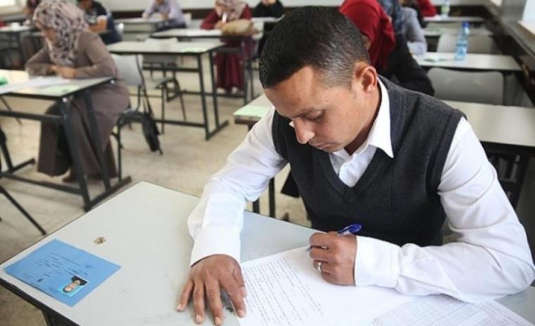 شاب متقدم لامتحان التوظيف- ارشيفية.jpg