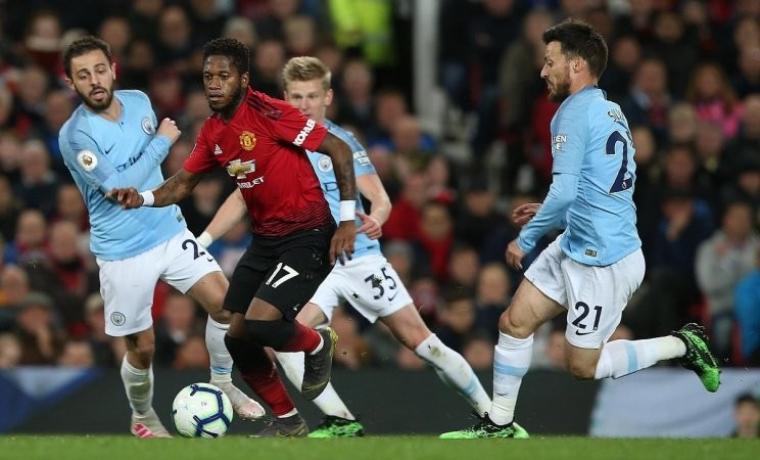 مشاهدة مباراة مانشستر سيتي ومانشستر يونايتد اليوم في الدوري الإنجليزي.. المعلق الرياضي والقنوات الناقلة