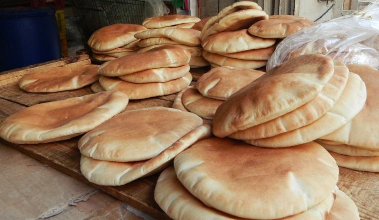 بدأ من غداً الجمعة.."الاقتصاد" بغزة تعلن زيادة وزن ربطة الخبز