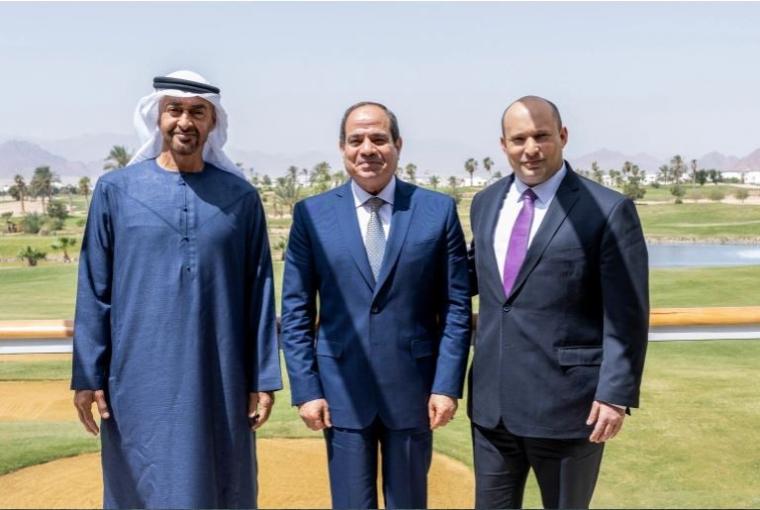 السيسي وابن زايد وبينت.JPG