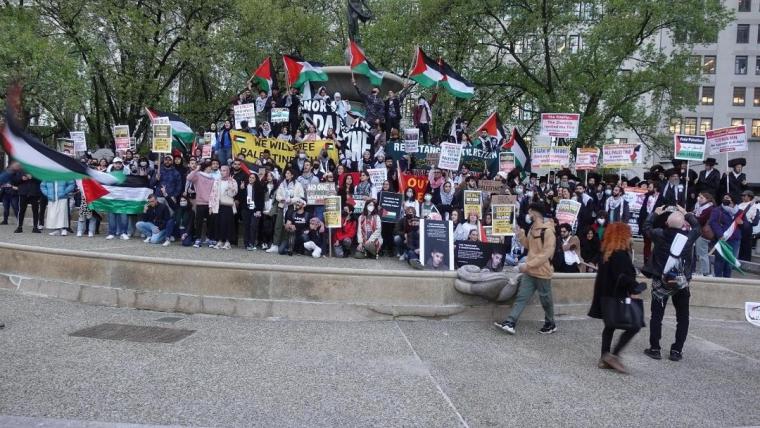 تظاهرة في نيويورك تنديدا بالعدوان الإسرائيلي.jpg