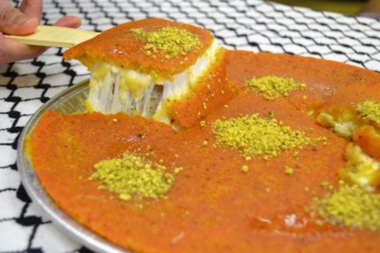طريقة عمل الكنافة النابلسية على الطريقة الفلسطينية مثل المحلات