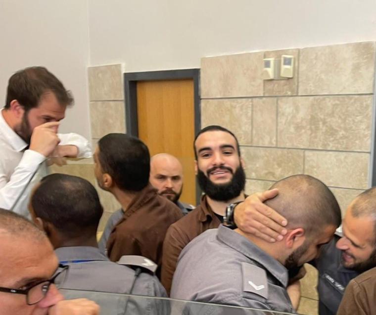 الاسير محمد ابو شرين.jpg