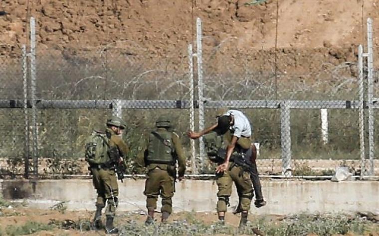 جيش الاحتلال يزعم اعتقاله فلسطينياً اجتاز الحدود الجنوبية لقطاع غزة