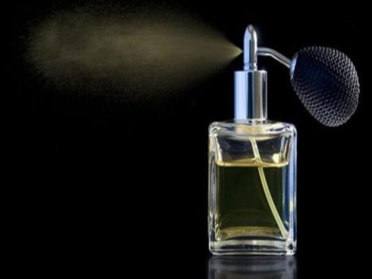 العلماء يعيدون ابتكار عطر عمره 3200 عام