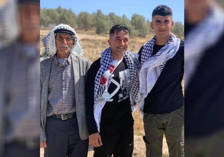 المحرر عياض العديلي والد الطالب عدنان العديلي