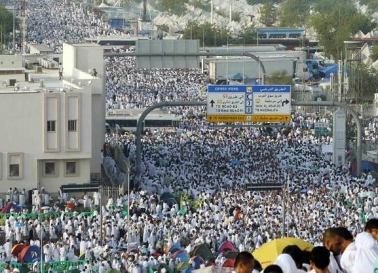 ضيوف الرحمن ينفرون الى مزدلفة.