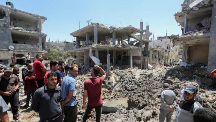 القصف على غزة.