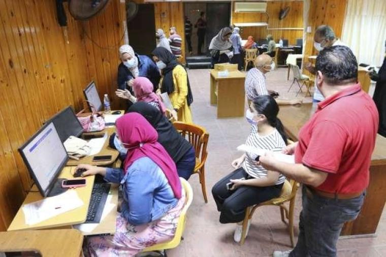 تقليل الاغتراب.