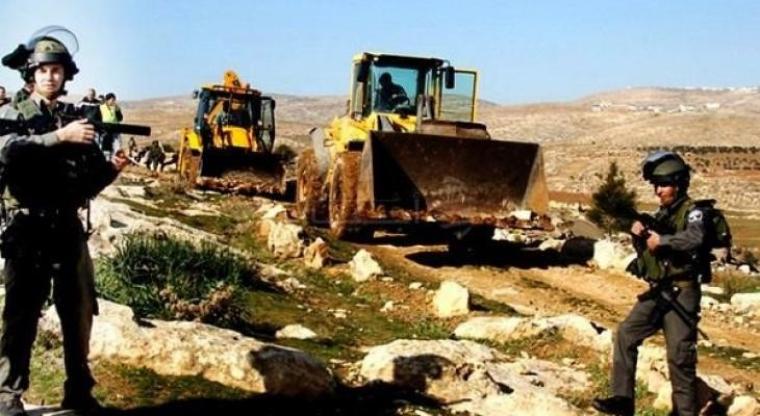 الاحتلال يستولي على معدات بناء في قرية أرطاس جنوب بيت لحم