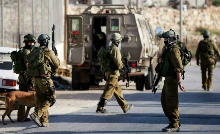 الاحتلال يعيق تحركات المواطنين ويشن حملة تمشيط غرب جنين