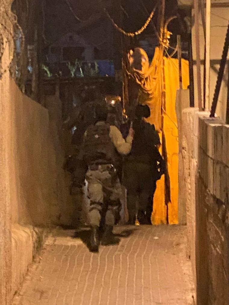 اعتقال مواطن من القدس
