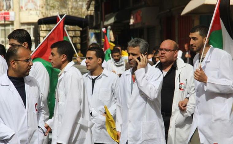نقيب الأطباء: منحنا الحكومة الفرصة لتنفيذ الاتفاق..وأطالب اشتية بالاعتذار