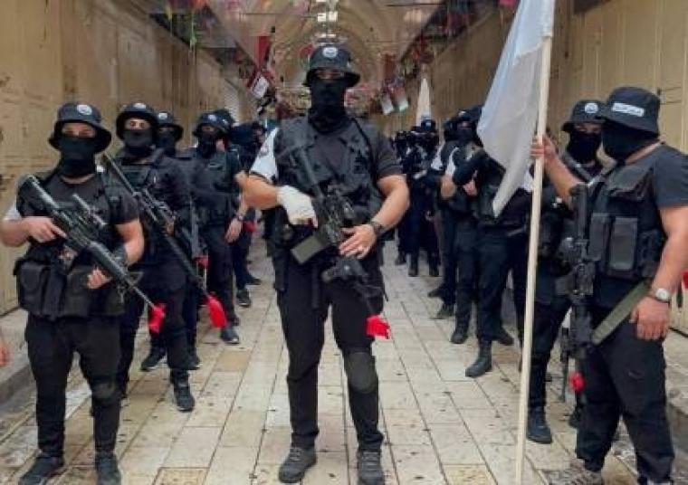 "عرين الأسود" تتوعد المستوطنين المقتحمين لقبر يوسف