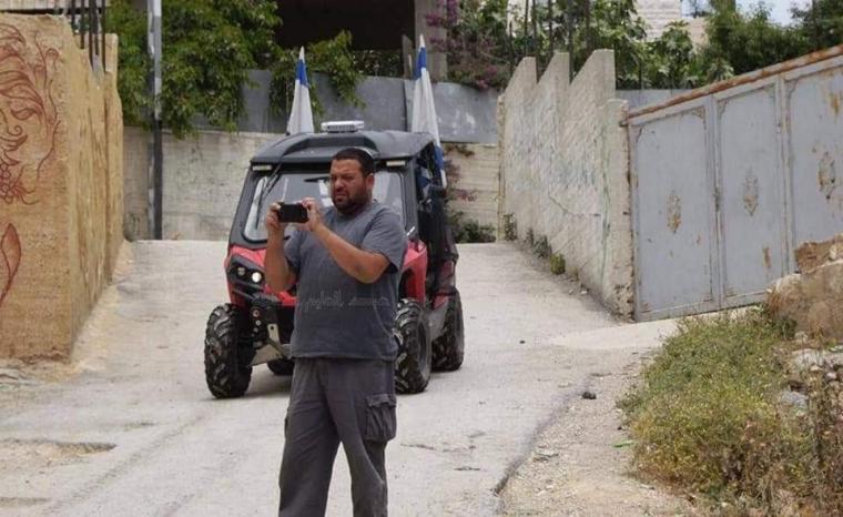 كان معروف لكل أهل الخليل بالتنكيل بالمواطنين والاعتداء عليهم .