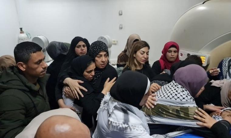 تسلم جثامين شهداء.