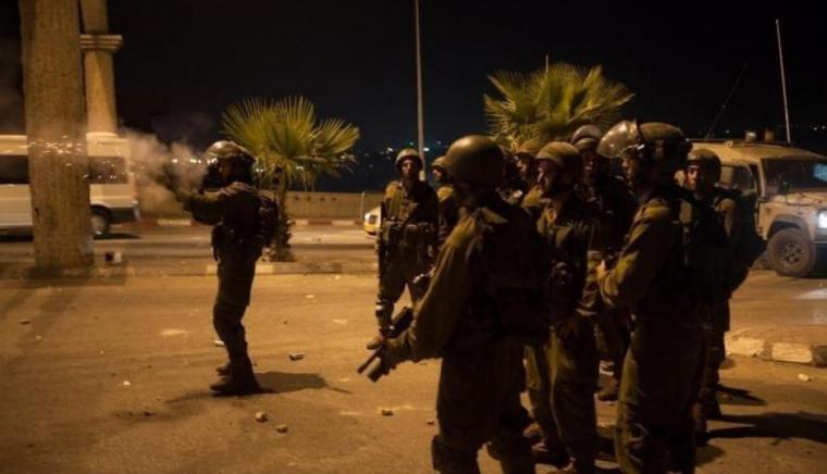 مقاومون يستهدفون حاجزين للاحتلال "الإسرائيلي" في رام الله ونابلس بعبوات ناسفة