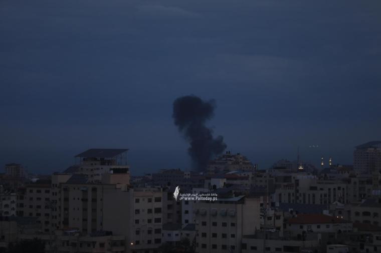 طائرات الاحتلال تقصف عدة مواقع للمقاومة في قطاع غزة