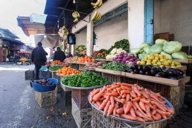كيف جاء سعر الخضروات والدجاج في غزة اليوم الخميس؟