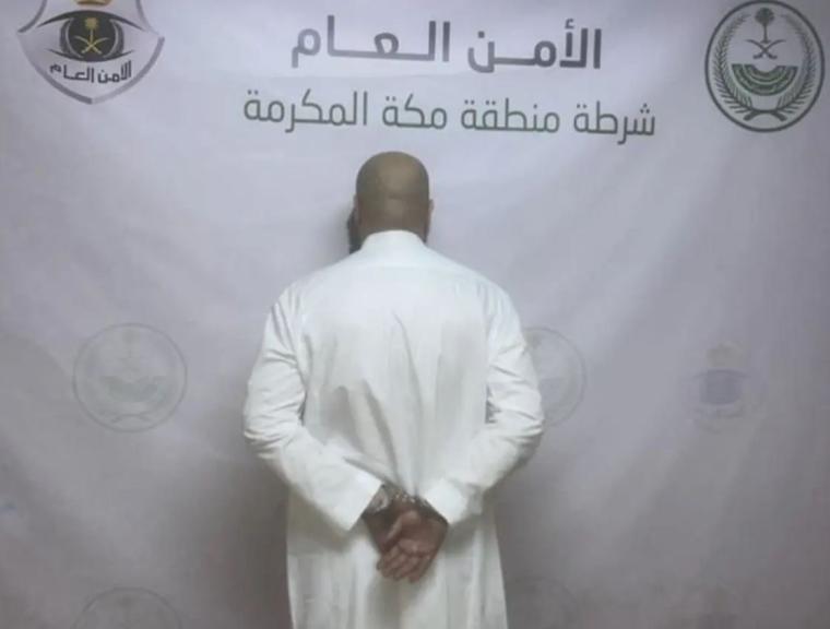 قصة جريمة مكة اليوم – معتمر جزائري يقتل ابناءه داخل فندق بالسعودي  ( بالصور )